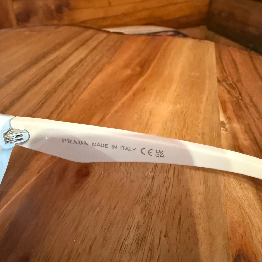 White prada sunglasses with silver detailing - Picture 3 of 6